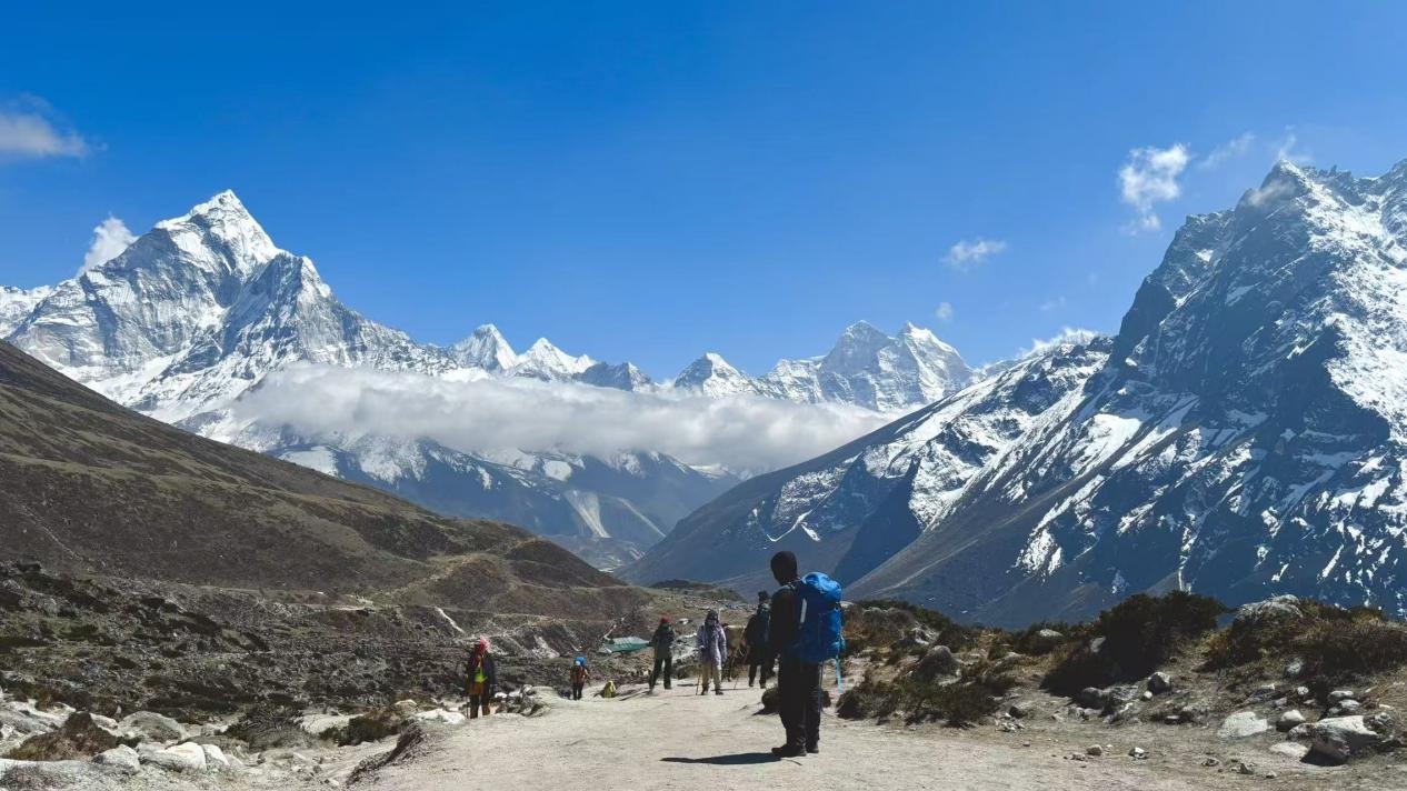 Milky_Way_over_Himalayan_peaks_with_SOKOYO_brand_vision.jpeg